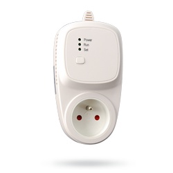 Bezdrátová ovládací zásuvka pro termostaty Flame RF Zásuvka