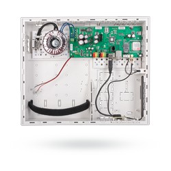 Ústředna se zabudovaným 3G / LAN komunikátorem JA-106K-3G